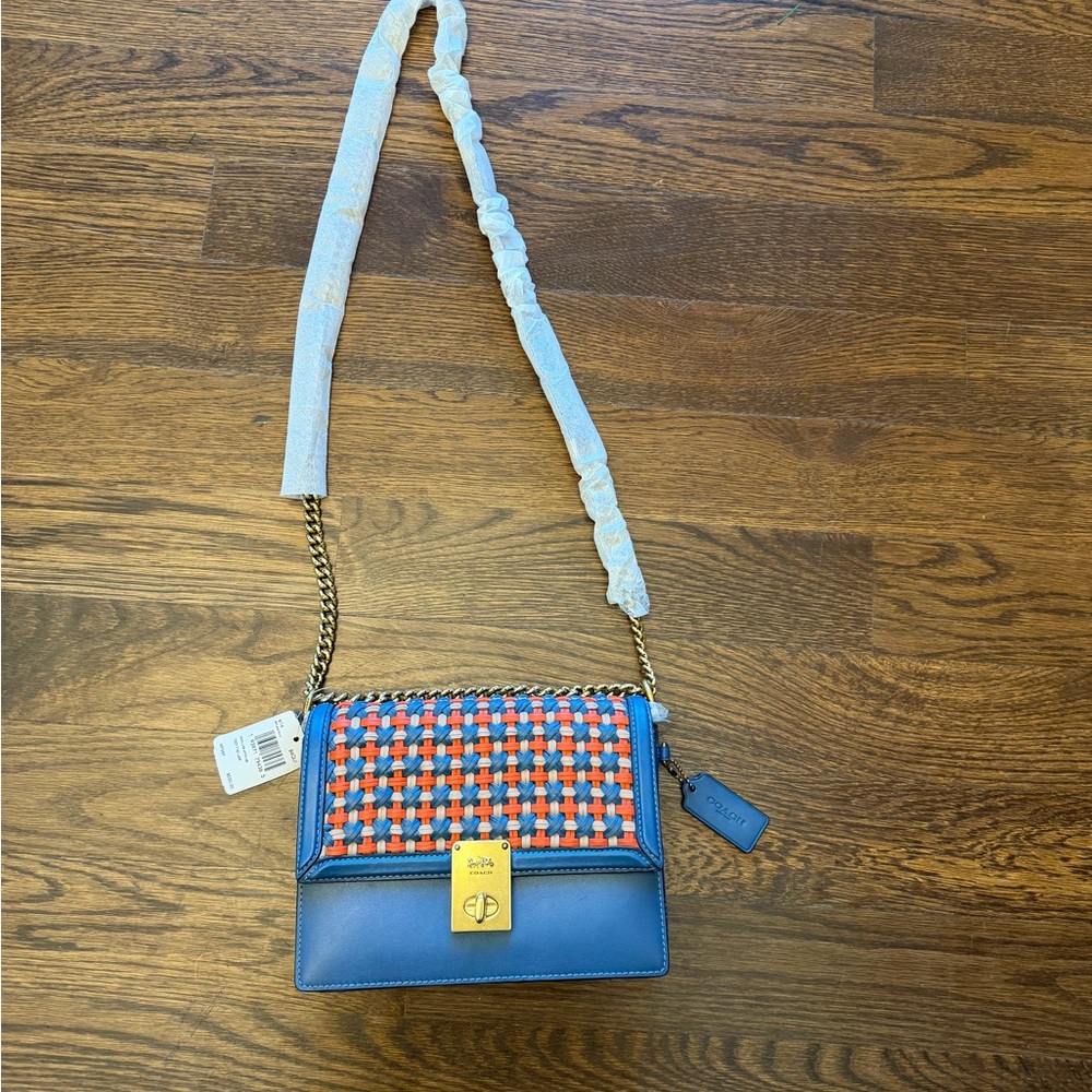 New COACH Hutton Shoulder Bag with Weaving Chain Crossbody - Picture 2 of 14